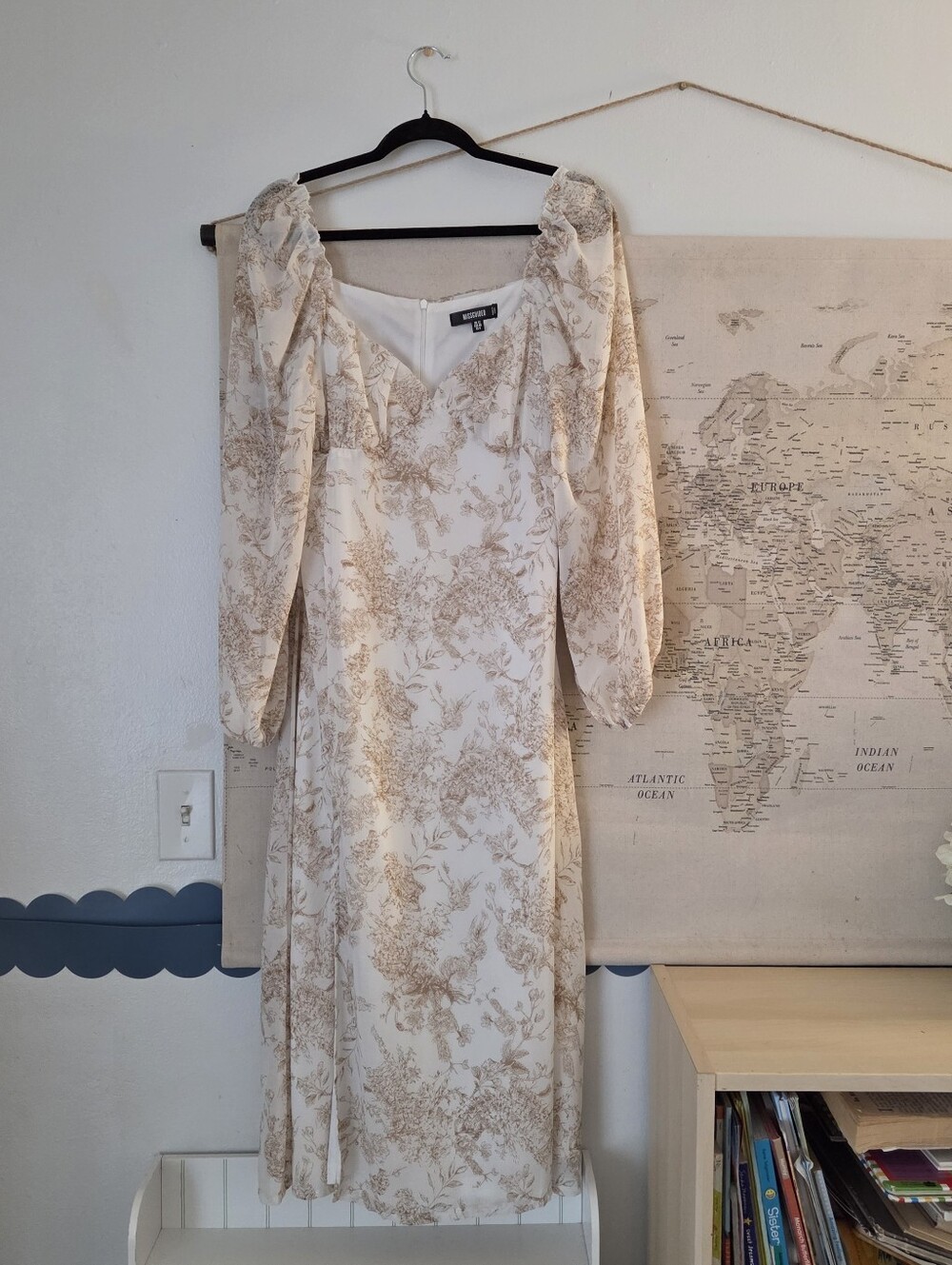 Missguided Long Sleeve Puff Sleeve Lined Midi Beige Floral Dress